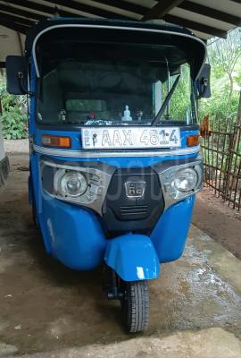 Bajaj Three Wheel 2015