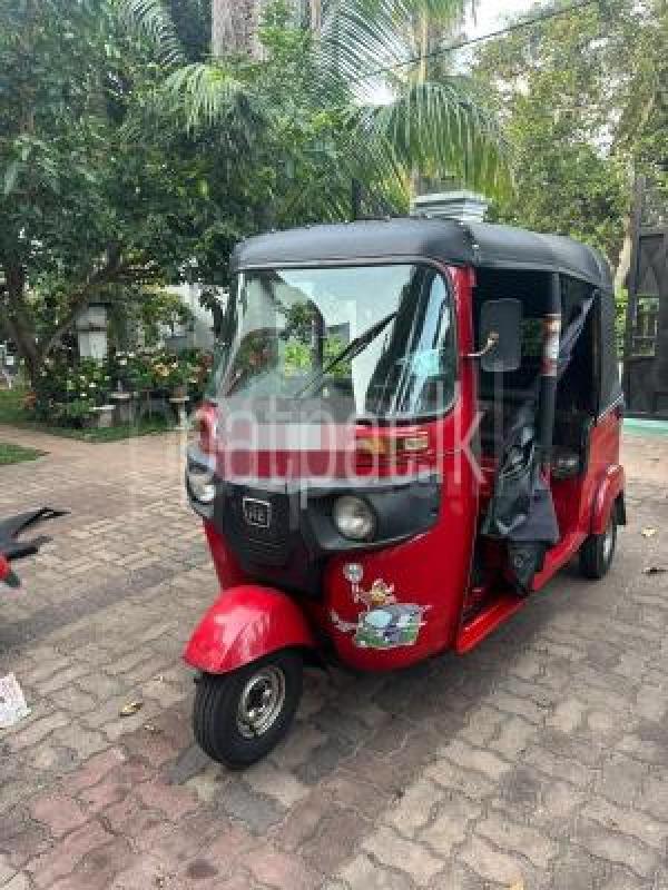 Bajaj 4 stroke 2019 - Used Three wheeler sale in Sri Lanka - patpat.lk