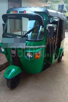 Bajaj Three Wheel 2011