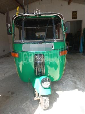 Bajaj Three Wheel 2012