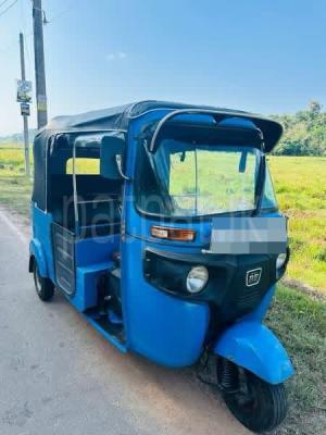 Bajaj Three Wheel 2016