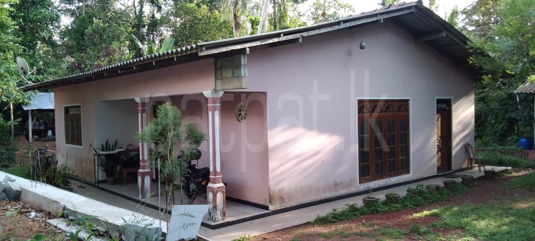 House for Sale in Wathurugama