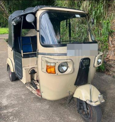 Bajaj Three Wheel 2010