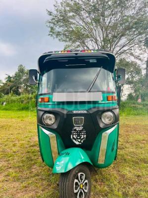 Bajaj Three Wheel 2014
