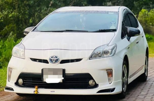 Toyota PRIUS S TOURUING 2014 - பயன்படுத்தப்பட்டது கார் sale in Sri Lanka - patpat.lk