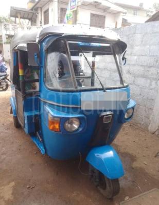Bajaj Three Wheel 2009
