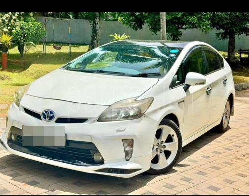 Toyota PRIUS S TOURUING 2013 - Used Car sale in Sri Lanka - patpat.lk