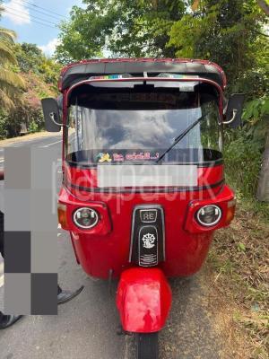 Bajaj Three Wheel 2010