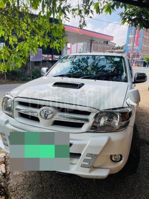 Toyota Hilux 2005 - Used Pick-up  sale in Sri Lanka - patpat.lk