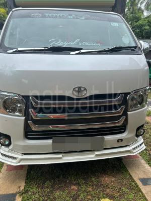 Toyota Hiace 2015 - மறுசீரமைக்கப்பட்டது வேன் sale in Sri Lanka - patpat.lk