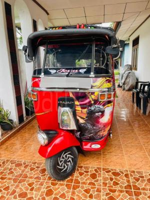 Bajaj Three Wheel 2000