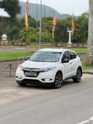 Honda Vezel 2017 - Used SUV sale in Sri Lanka - patpat.lk