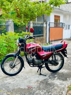 TVS Centra 2004