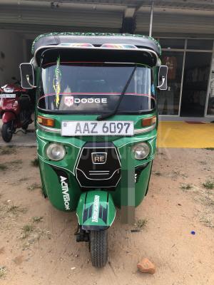 Bajaj Three Wheel 2015