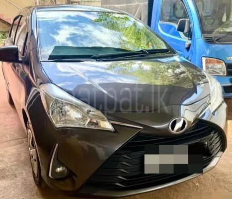 Toyota Vitz 2017 - භාවිතා කරන ලද කාර් sale in Sri Lanka - patpat.lk
