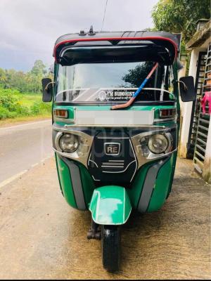 Bajaj Three Wheel 2015