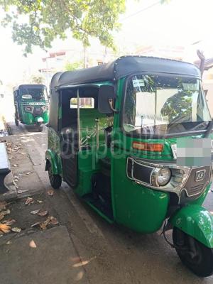 Bajaj Three Wheel 2016 - பயன்படுத்தப்பட்டது முச்சக்கர வண்டி sale in Sri Lanka - patpat.lk