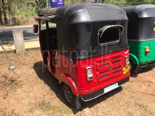 Bajaj Three Wheel 2019