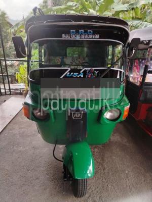 Bajaj Three Wheel 2015
