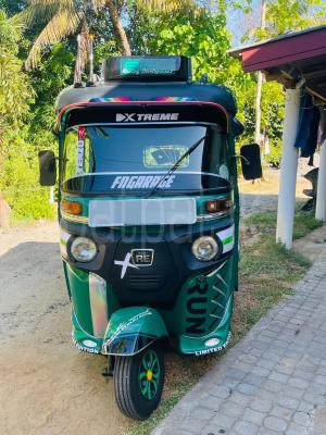 Bajaj 4 stroke 2017 - Reconditioned Three wheeler sale in Sri Lanka - patpat.lk