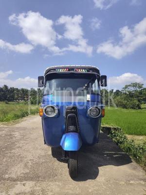Bajaj Three Wheel 2010