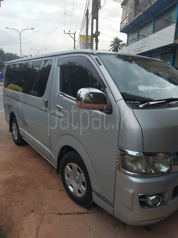 Toyota Hiace 2006 - பயன்படுத்தப்பட்டது வேன் sale in Sri Lanka - patpat.lk