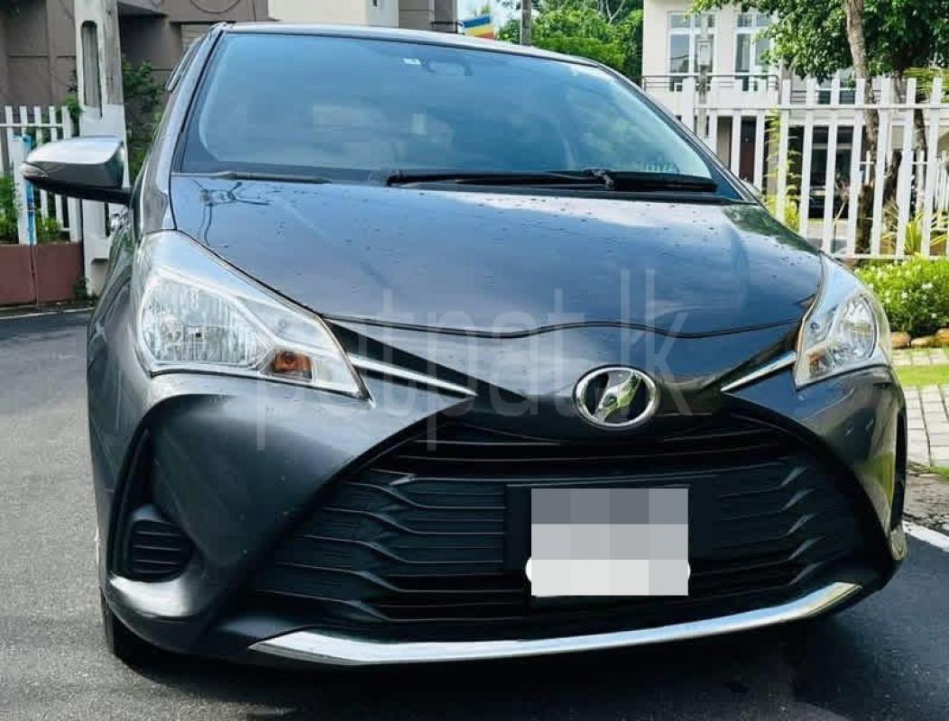 Toyota Vitz 2017 -  கார் sale in Sri Lanka - patpat.lk