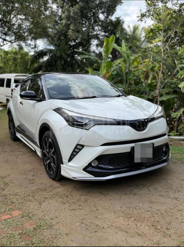 Toyota CHR 2018 -  SUV රථය sale in Sri Lanka - patpat.lk