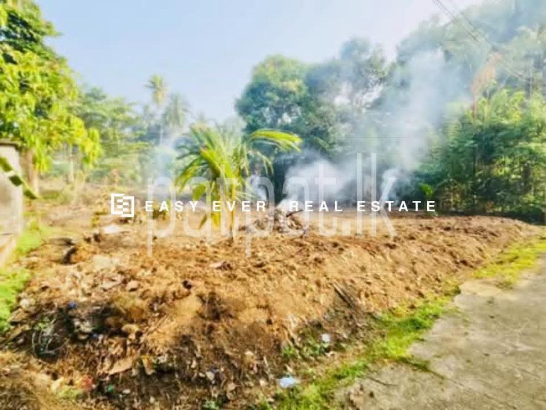 Residential Land for Sale in Yatadolawatta