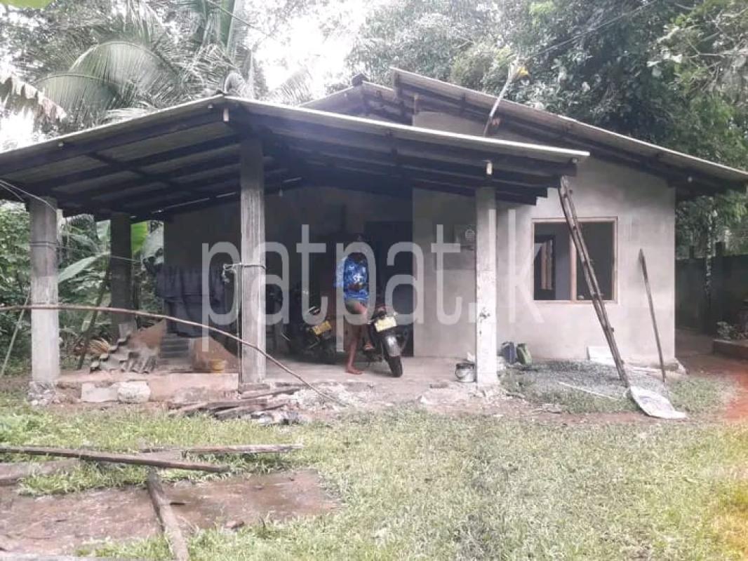 House for Sale in Mirigama