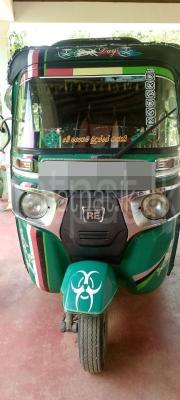 Bajaj Three Wheel 2014
