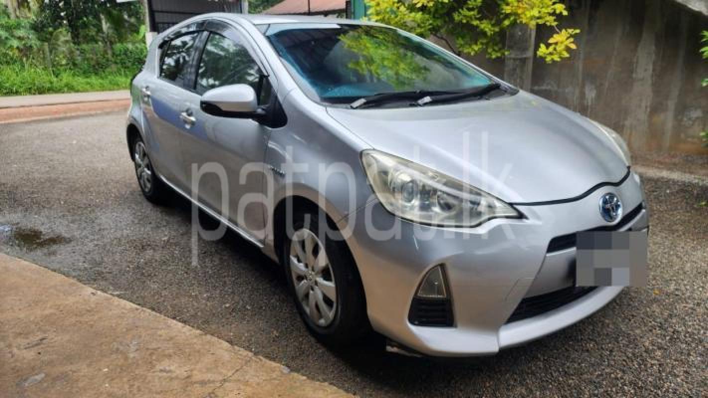Toyota Aqua 2013 -  කාර් sale in Sri Lanka - patpat.lk