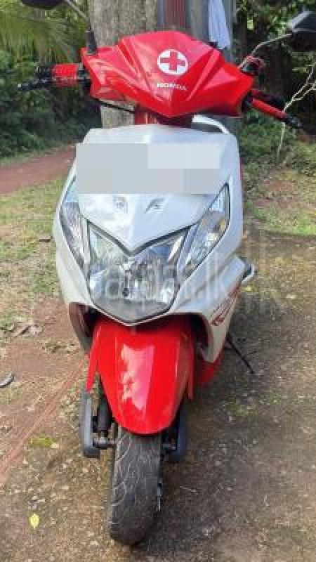 Honda Dio 2016 - பயன்படுத்தப்பட்டது பைக் sale in Sri Lanka - patpat.lk