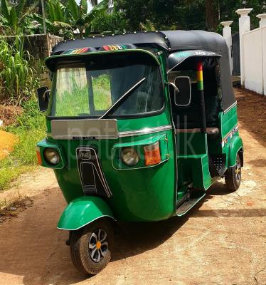 Bajaj 4 stroke 2009 -  ත්‍රිරෝද රථය sale in Sri Lanka - patpat.lk