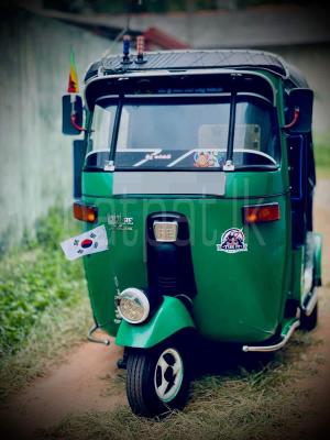 Bajaj Three Wheel 2004