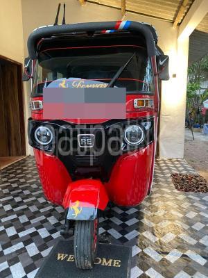 Bajaj Three Wheel 2015