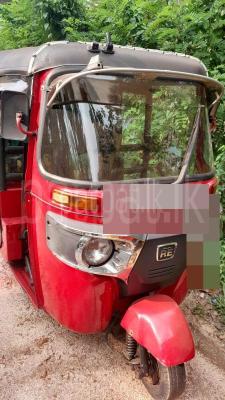 Bajaj Three Wheel 2014