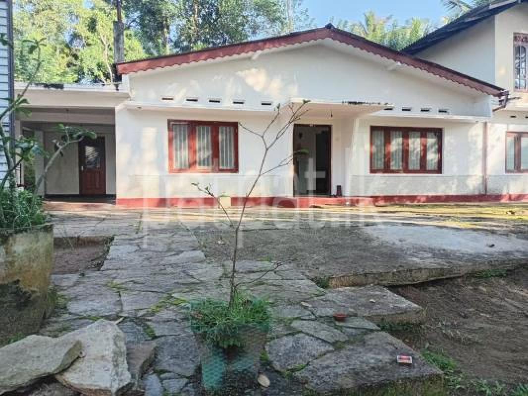 House for Sale in Lewella