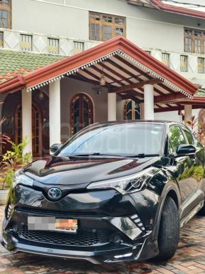 Toyota CHR 2017 - பயன்படுத்தப்பட்டது SUV sale in Sri Lanka - patpat.lk