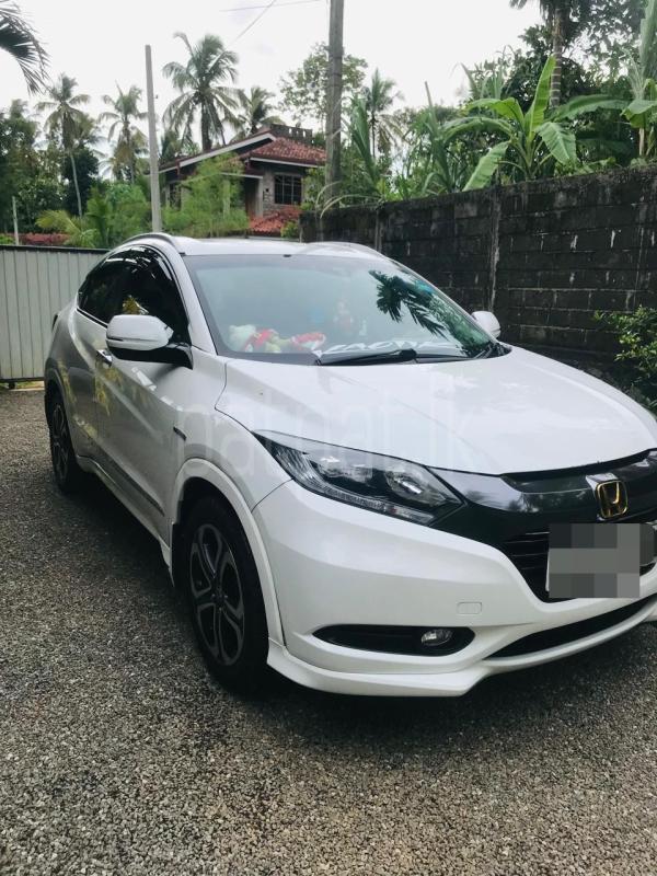 Honda Vezel 2014 -  SUV sale in Sri Lanka - patpat.lk