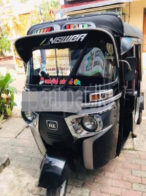 Bajaj Three Wheel 2015