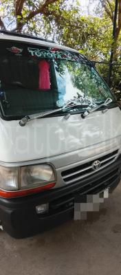 Toyota Hiace 1997 - Used Van sale in Sri Lanka - patpat.lk