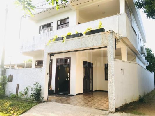 House for Sale in Athurugiriya