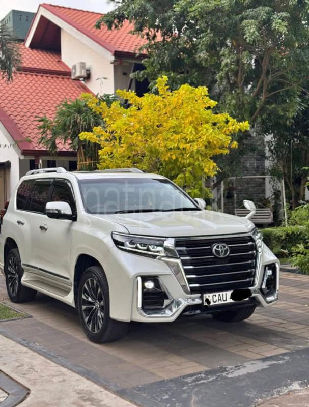 Toyota Land Cruiser 2015 -  SUV sale in Sri Lanka - patpat.lk