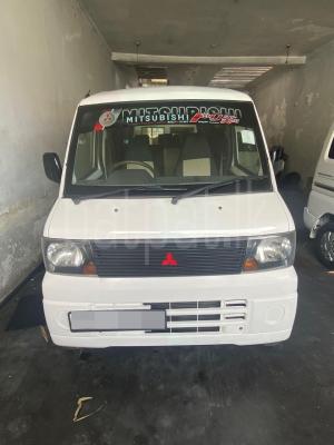 Mitsubishi Minicab 2002