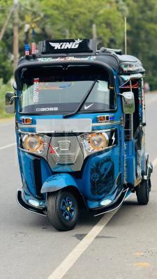 Bajaj Three Wheel 2015 - Reconditioned Three wheeler sale in Sri Lanka - patpat.lk