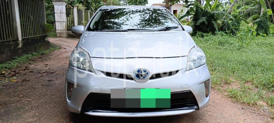 Toyota Prius 2012 - භාවිතා කරන ලද කාර් sale in Sri Lanka - patpat.lk