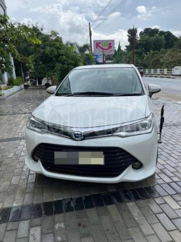 Toyota Axio 2015 -  Car sale in Sri Lanka - patpat.lk