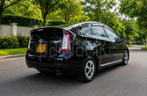 Toyota Prius 2012 -  කාර් sale in Sri Lanka - patpat.lk