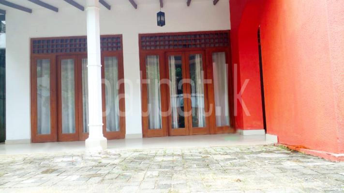 House for Sale in Asgiriya